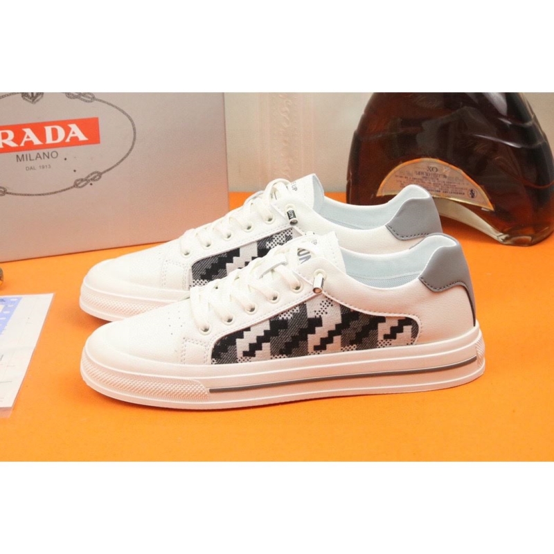 Pra*a sneakers